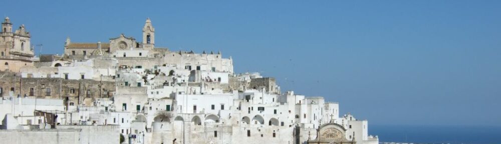Wanderreise Apulien Ostuni weiße Stadt