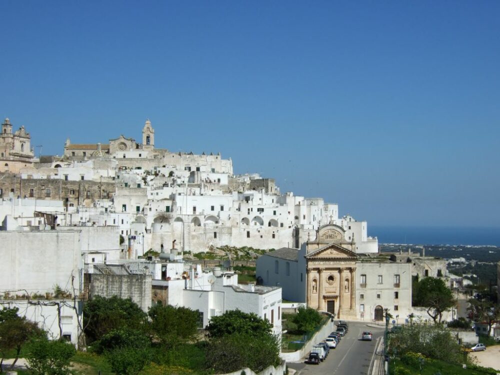 Wanderreise Apulien Ostuni weiße Stadt