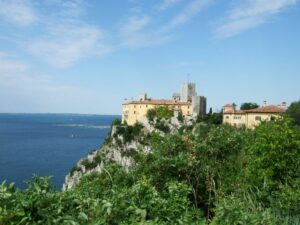 Alpe-Adria-Trail Italien Schloss Duino – Sento Wanderreisen