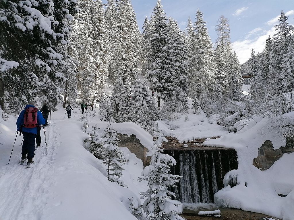 Winterreise Südtirol Villnöss beim Wandern - Copyright Mandy Rehork