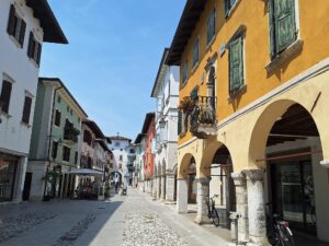 Wandern Italien Friaul Spilimbergo Altstadt - Sento Wanderreisen