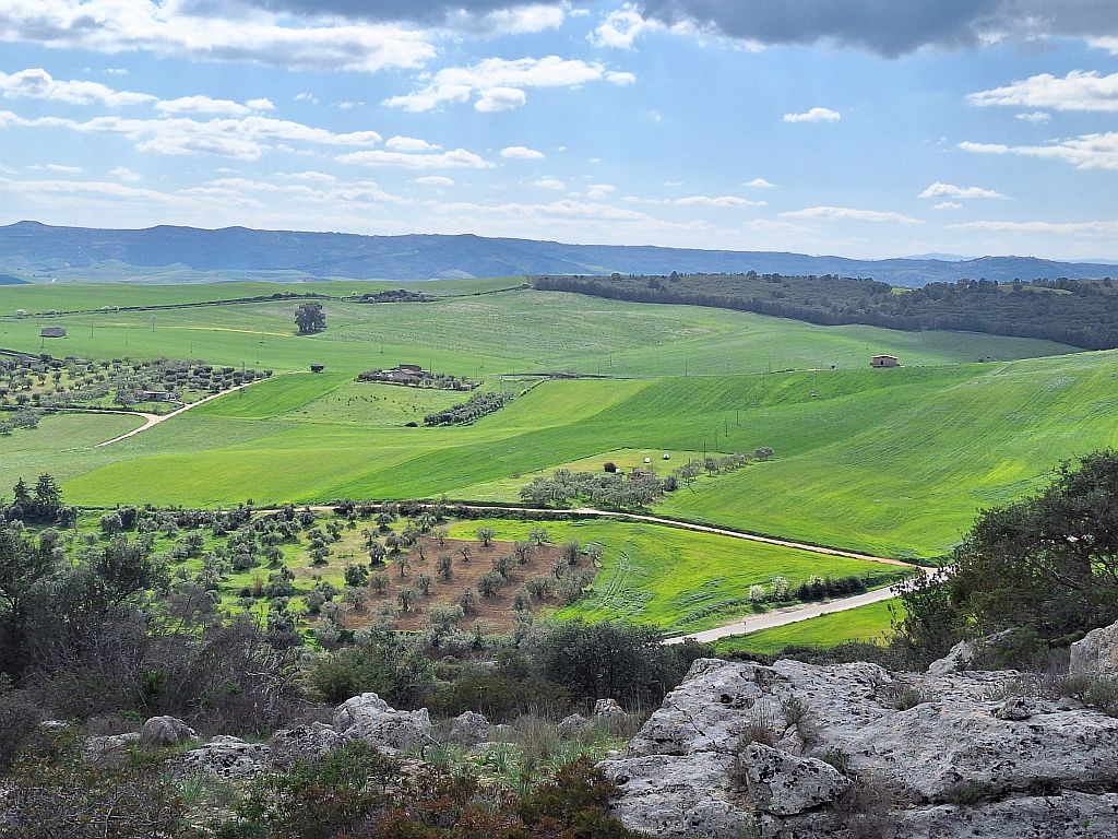Wandern Italien Basilikata Felder bei Matera - Sento Wanderreisen