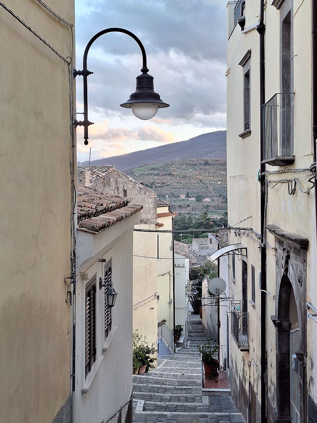 Wandern Italien Basilikata Melfi Gassen - Sento Wanderreisen