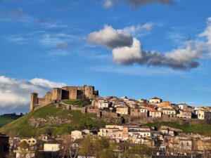 Wandern Italien Basilikata Melfi Stadtansicht - Sento Wanderreisen