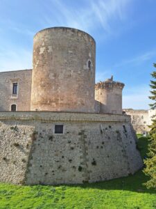 Wandern Italien Basilikata Venosa Kastell Mauer - Sento Wanderreisen