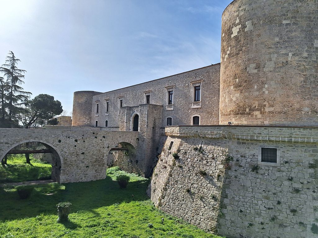 Wandern Italien Basilikata Venosa Kastell - Sento Wanderreisen