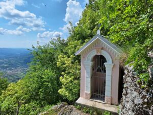 Wandern Slowenien Karst Kapelle - Sento Wanderreisen