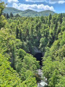 Wandern Slowenien Karst Rakov Schlucht 1 - Sento Wanderreisen
