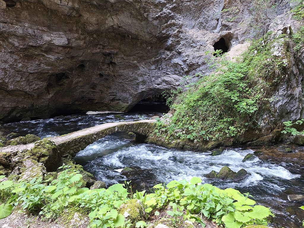 Wandern Slowenien Karst Rakov Schlucht 3 - Sento Wanderreisen