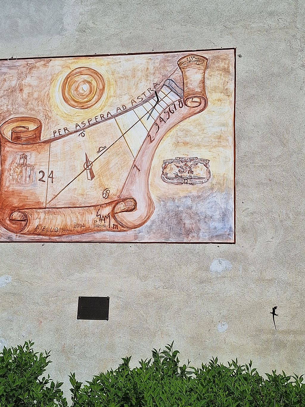 Wandern Italien Friaul Aiello Haus mit Sonnenuhr 3 - Sento Wanderreisen