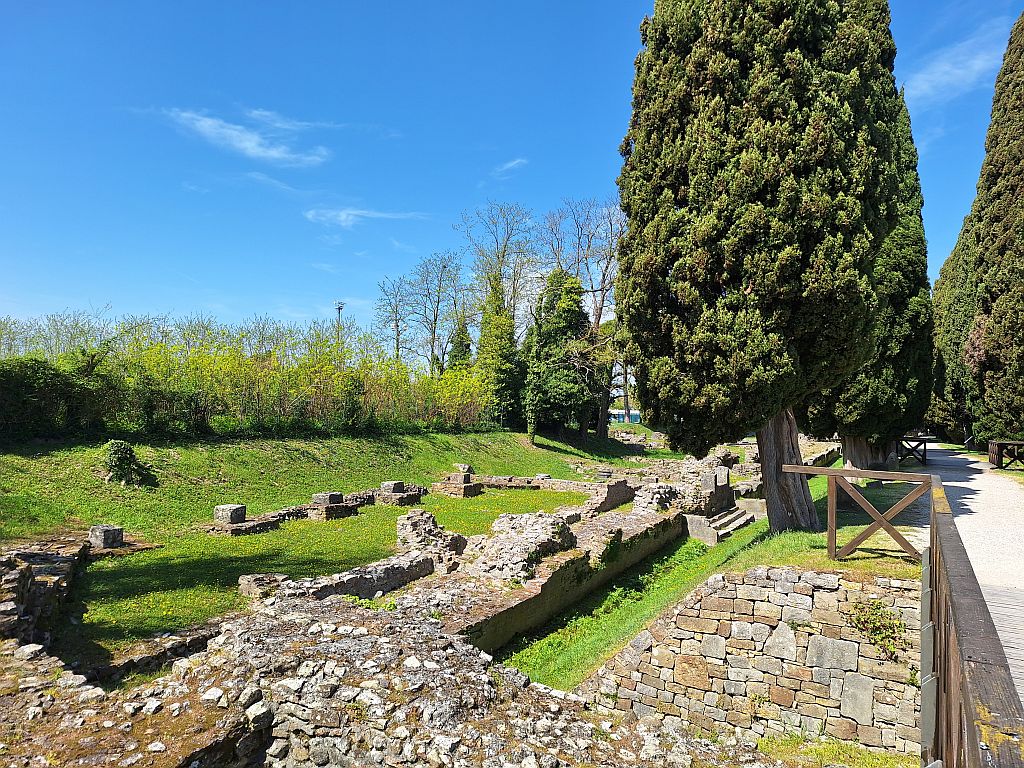 Wandern Italien Friaul Aquileia Reste alter Hafen - Sento Wanderreisen