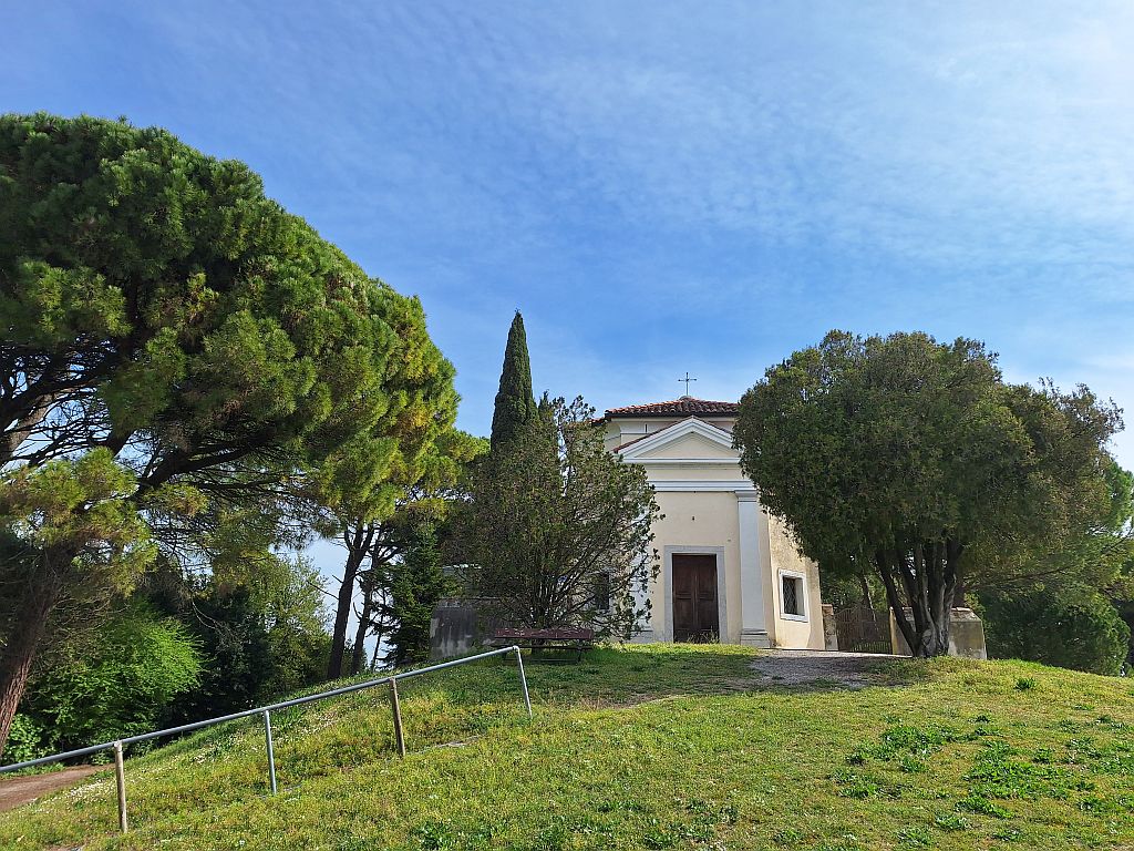 Wandern Italien Friaul Chiesa di San Marco - Sento Wanderreisen