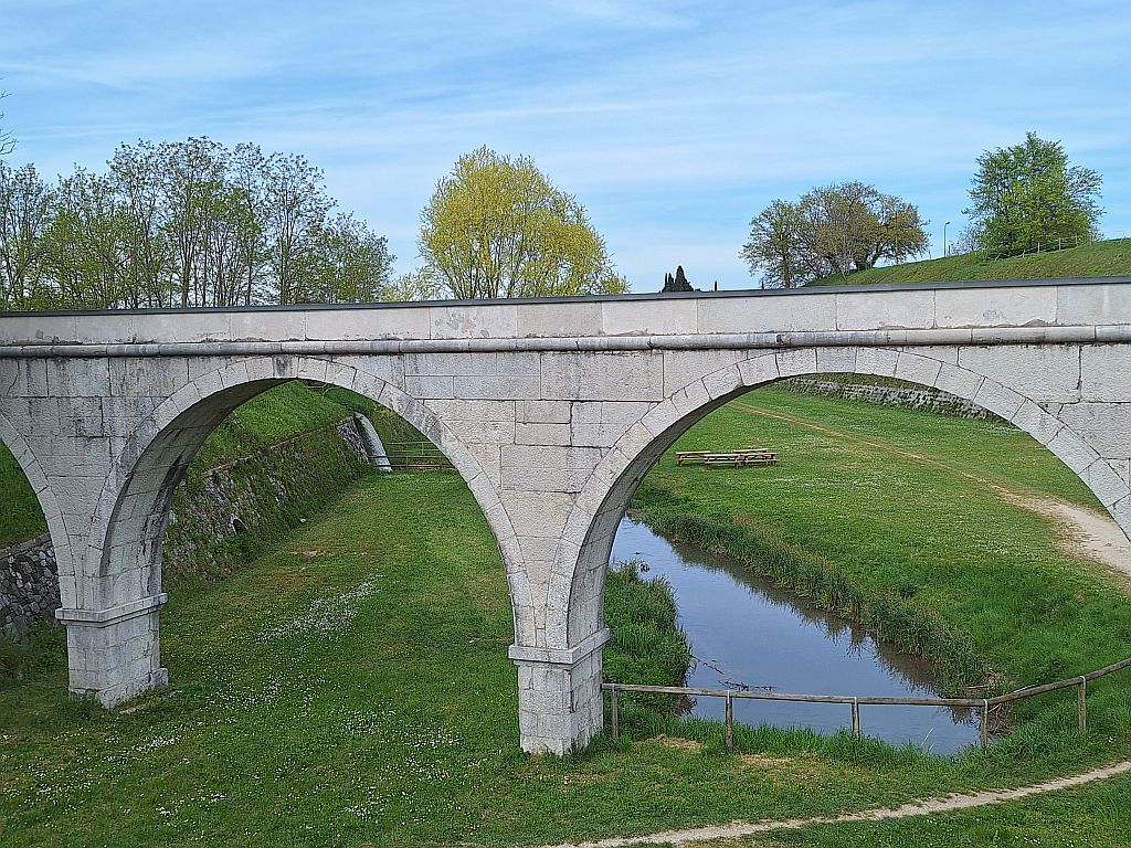 Wandern Italien Friaul Palmanova Aquädukt 1 - Sento Wanderreisen