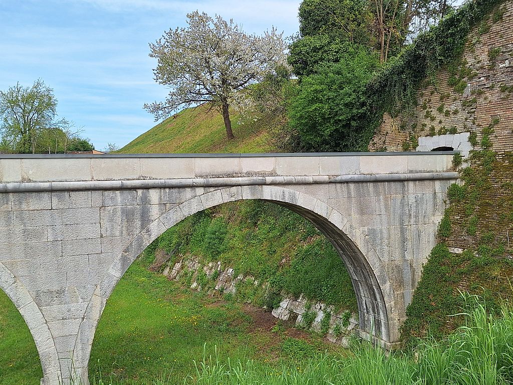 Wandern Italien Friaul Palmanova Aquädukt - Sento Wanderreisen