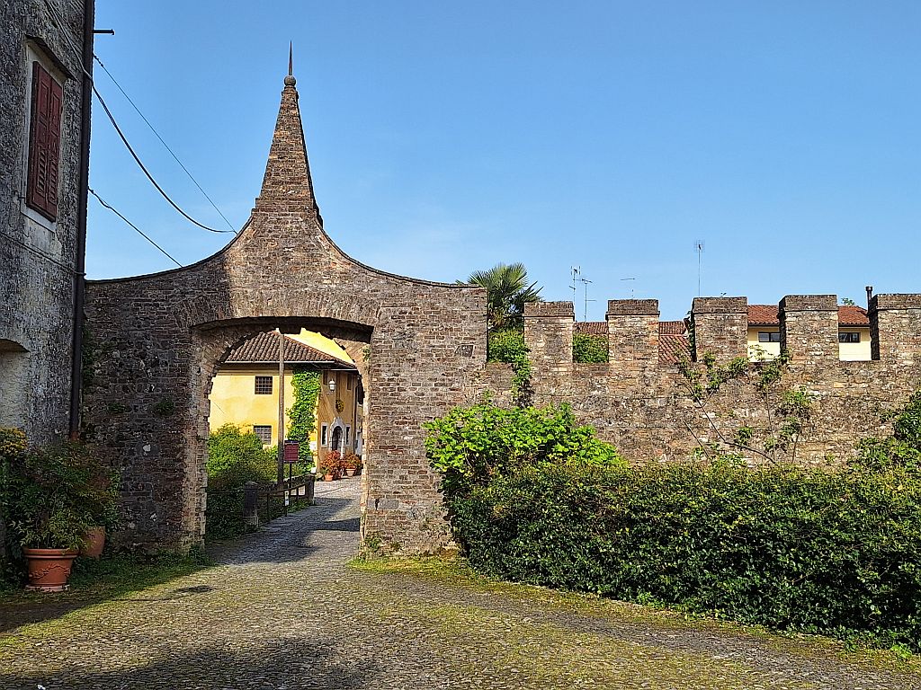 Wandern Italien Friaul Strassoldo Altstadt 3 - Sento Wanderreisen