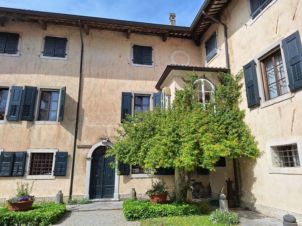 Wandern Italien Friaul Strassoldo Schloss 1 - Sento Wanderreisen
